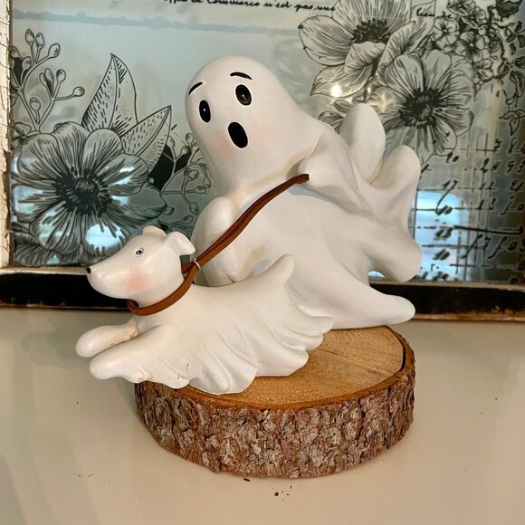 NEW Goblin & Ghoul Flying Ghost Walking Dog Figurine - Picture 1 of 1